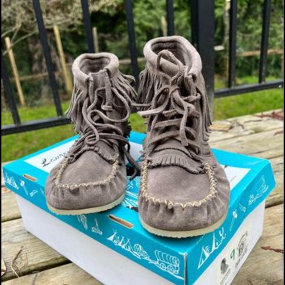 Chief Laurentian Moccasins - Size 9 (fits 8.5) - Picture 1 of 3